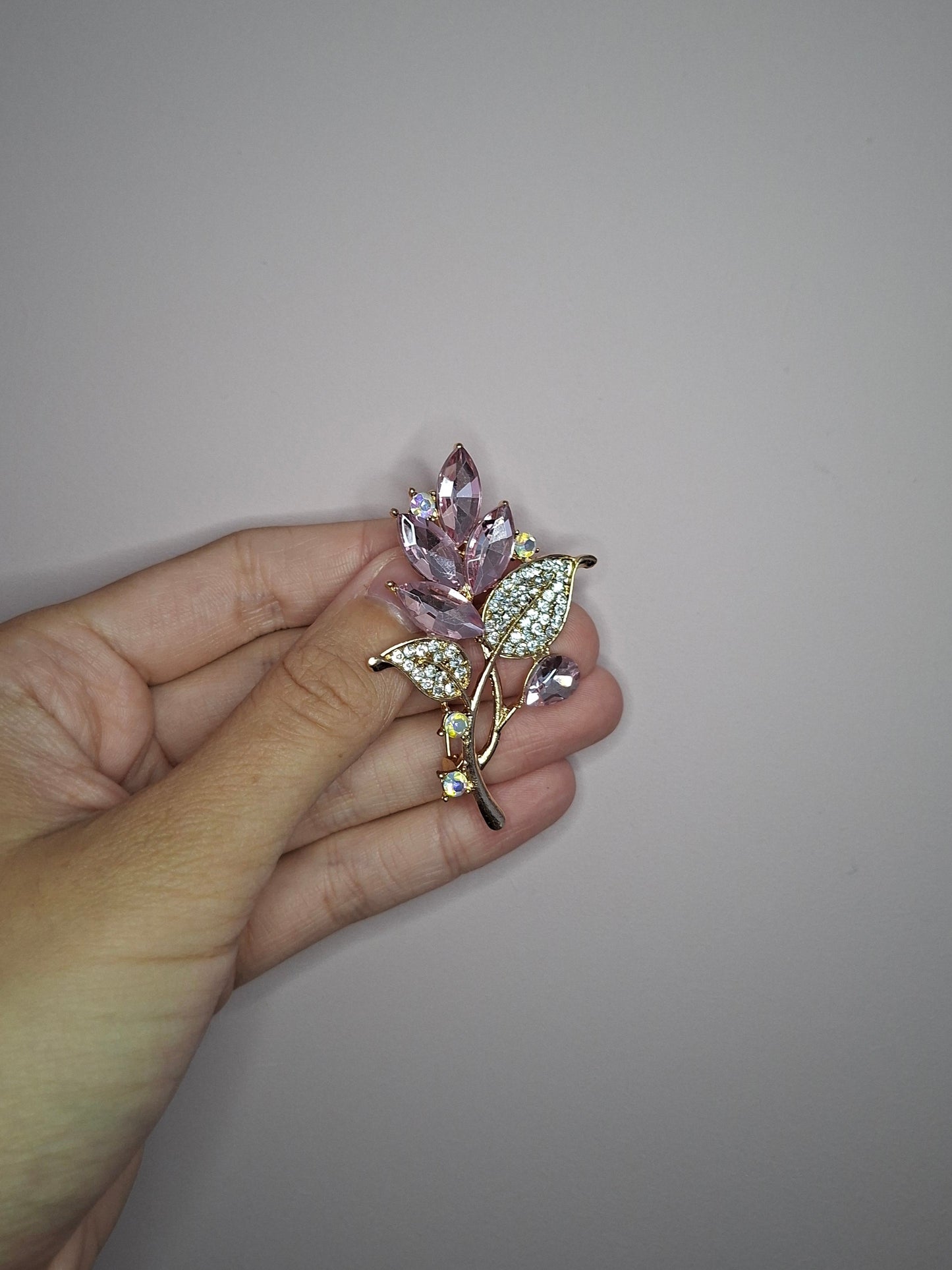 Broche M Steen Takje Roze