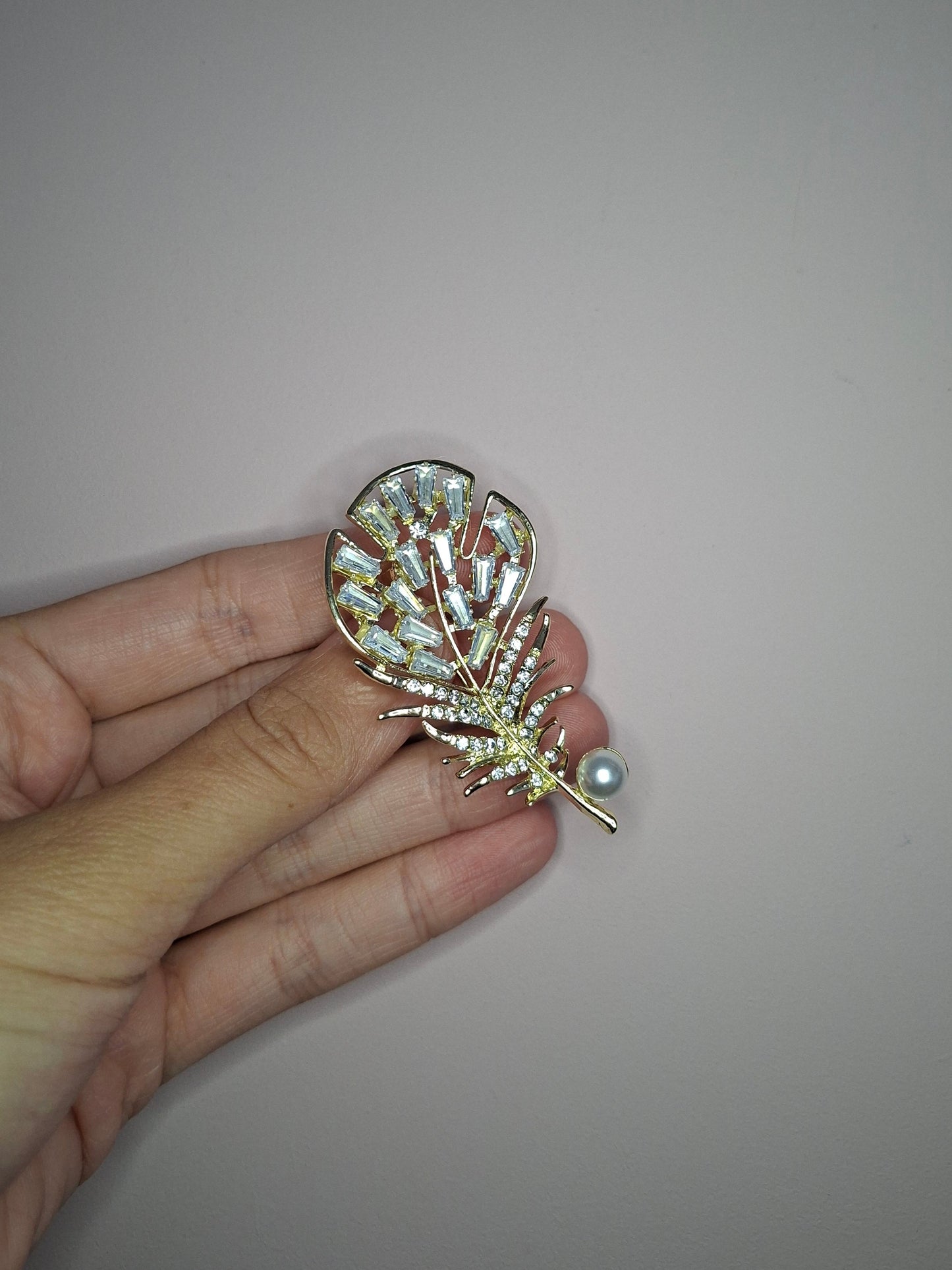 Broche M Goud Veer