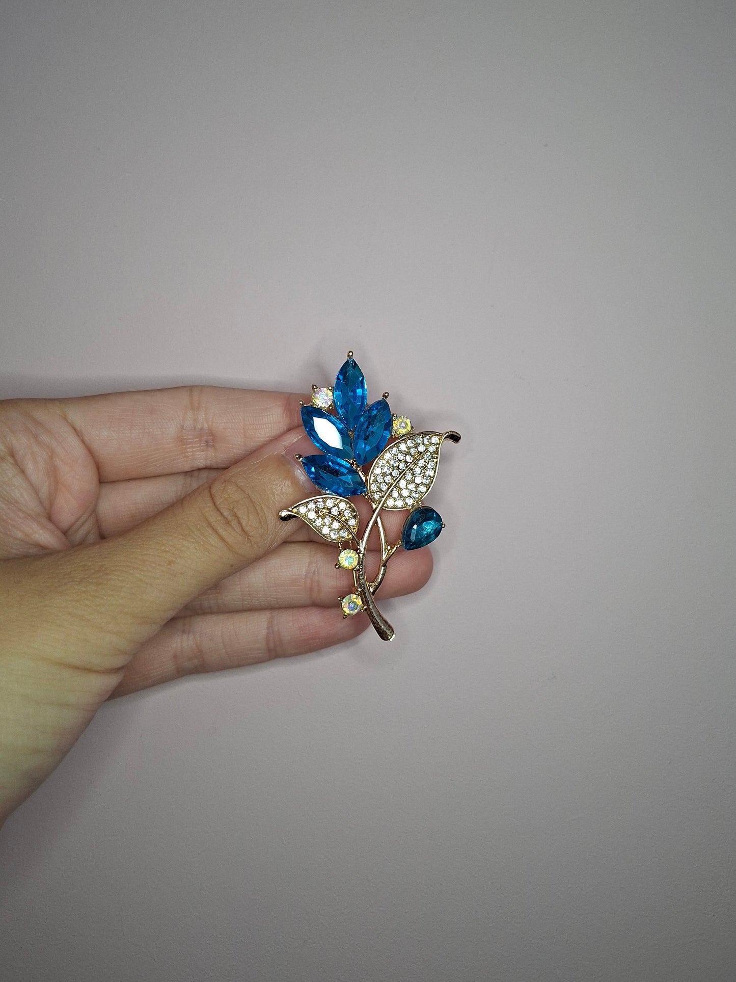Broche M Steen Takje Blauw