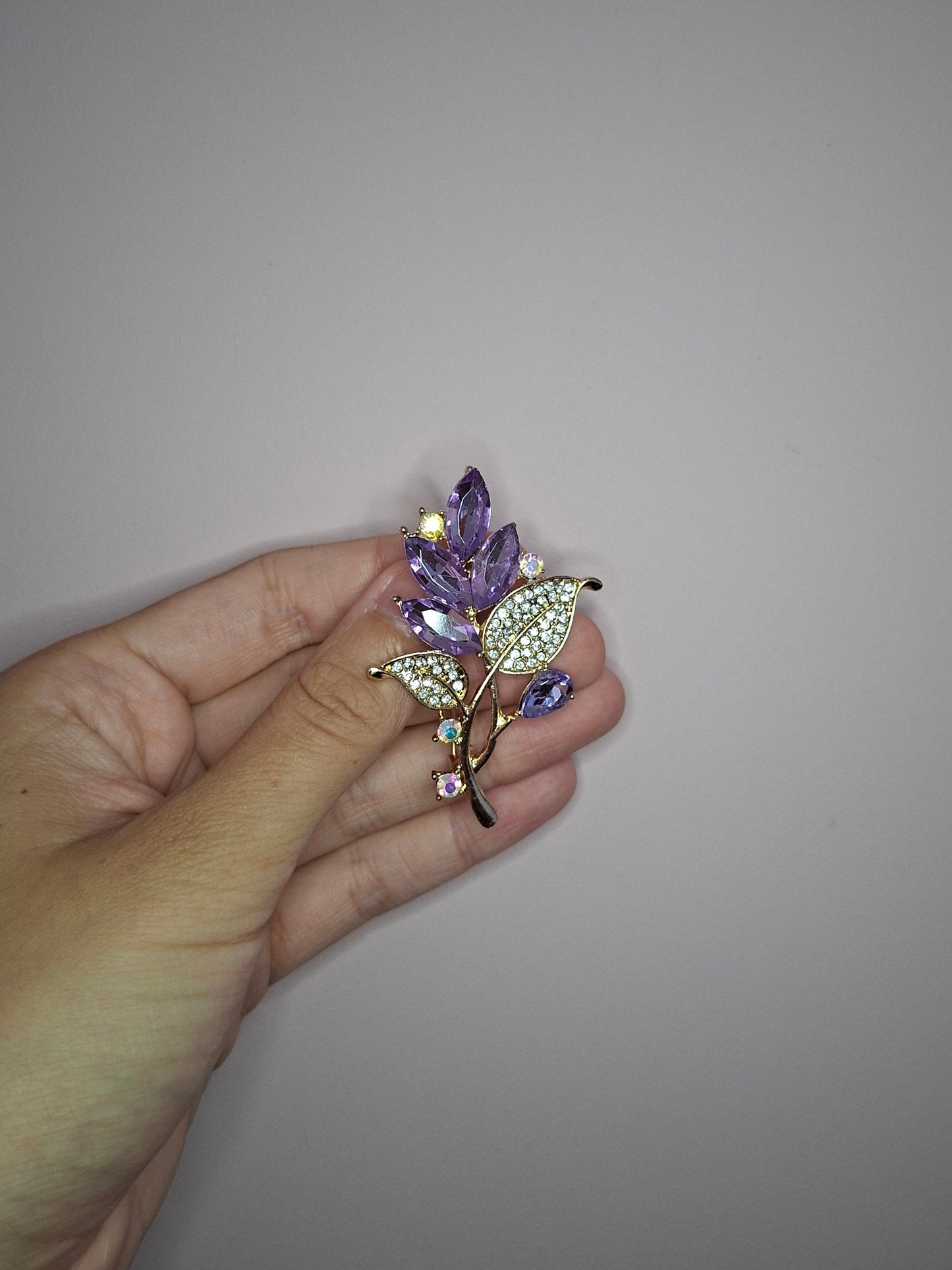 Broche M Steen Takje Lila